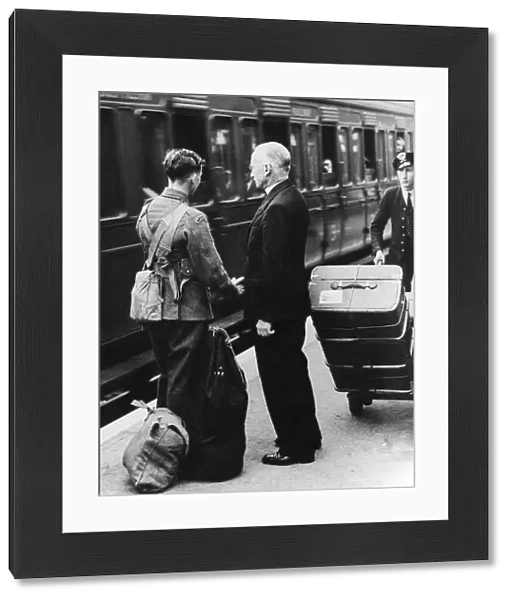 World War II - The Vicar of Sidcup says goodbye to his son, a volunteer in the Artists