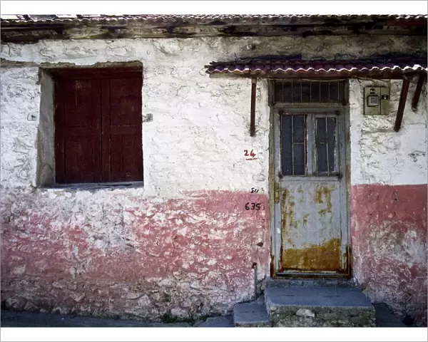 Facade of dilapidated old house in Turkish village credit: Marie-Louise Avery  / 