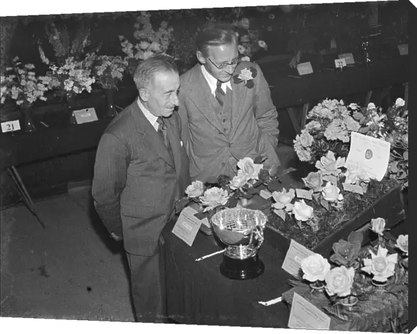 The Flower Show in Orpington, Kent. 1939