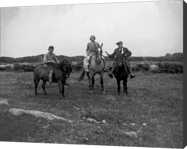 Horse riding (group). 1933