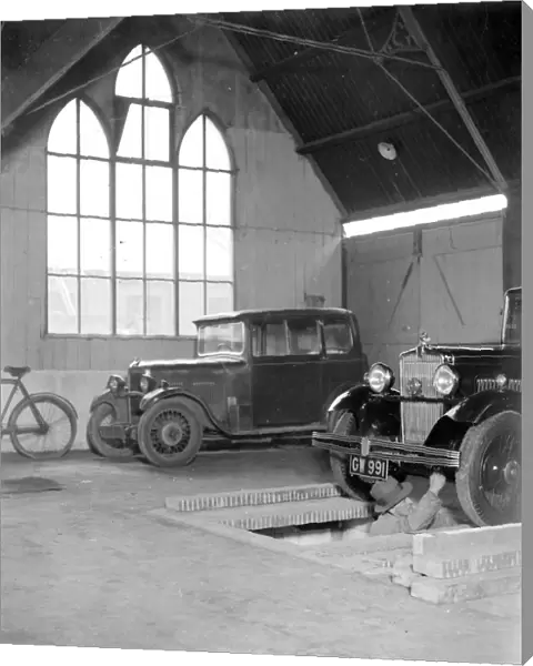 Church Garage (Sidcup) [church turned into a garage, Gothic arches] 1934