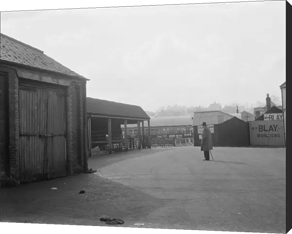 Dartford markets new forecourt. 1937