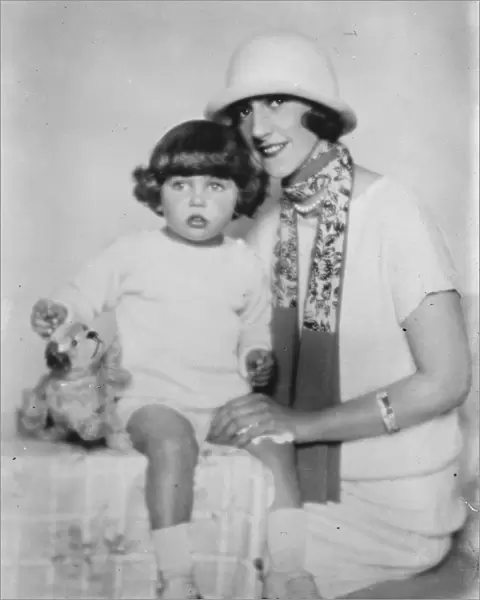 Senora Dodero, of Buenos Aires, with her little daughter Marquita, who are paying