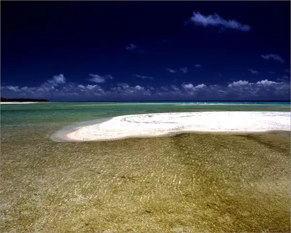 Tropical Islands - Islet on Rangiroa Atoll, Polynesia