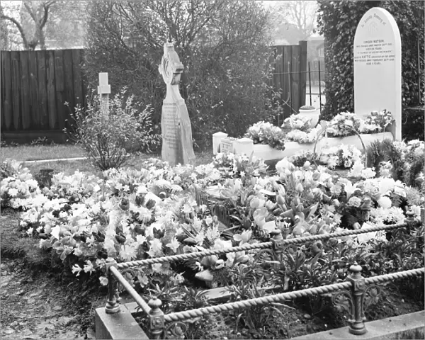 Mrs Watsons grave at St Johns church yard in Sidcup, Kent. 19 January 1939