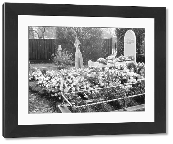 Mrs Watsons grave at St Johns church yard in Sidcup, Kent. 19 January 1939