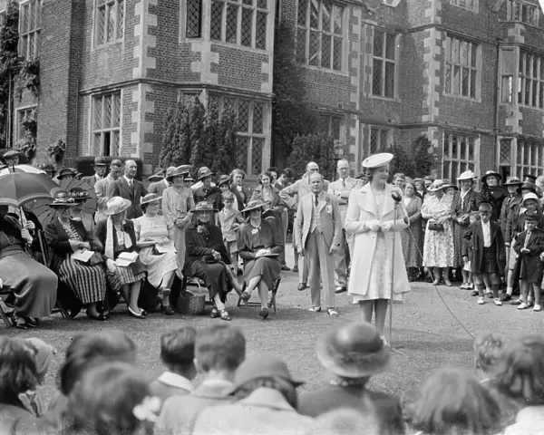Mr and Mrs Morris Wheeler and Miss F Tomphis at the Horton Kirby fete held at Franks Hall