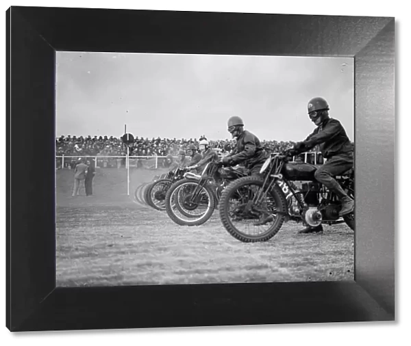 Motor cycling races at Brands Hatch on Easter Monday 18 April 1938