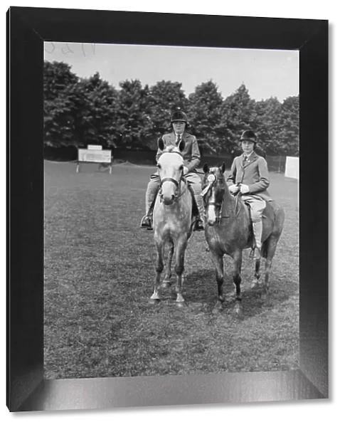 Richmond Horse Show Hon Pamela Digby (later Pamela Harriman ) and her younger
