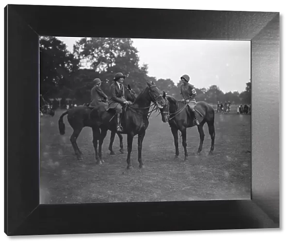 Ladies Mounted Sports at Ranelagh Lady Victoria Fielding ( left ) and Miss C Wardrop 1925