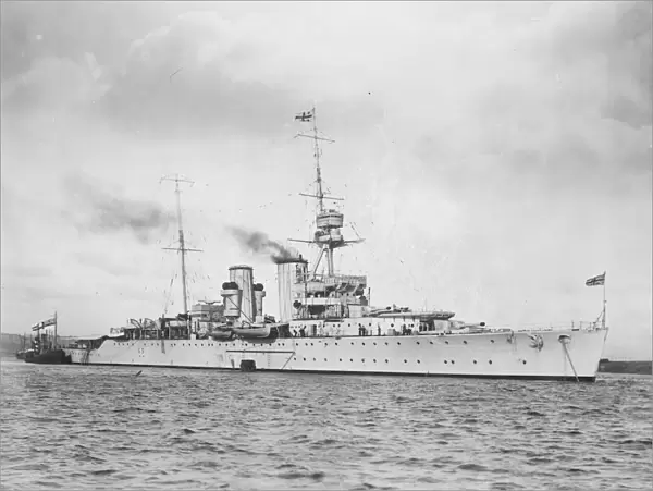 HMS Frobisher was a Hawkins-class heavy cruiser. 19 January 1927