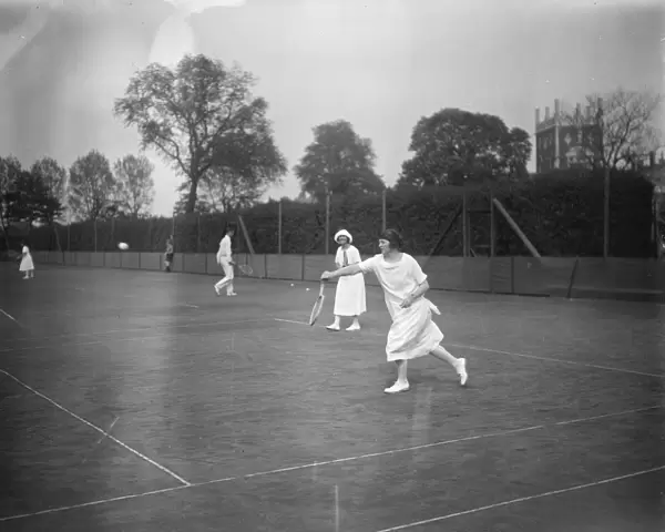 Hard court lawn tennis tournament at Hurlingham. Lady Beaverbrook playing in the