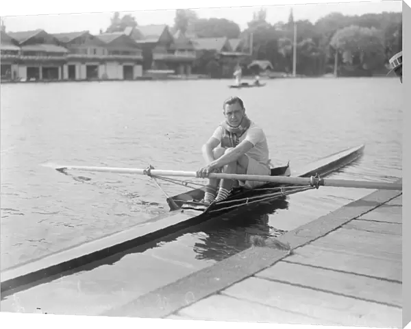 Preparing for Henley royal regatta D B Morris, the 1923 Diamond Sculls winner