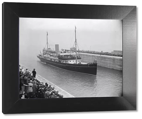 King and Queen open Gladstone Dock at Liverpool. The Galatea entering the Gladstone Lock