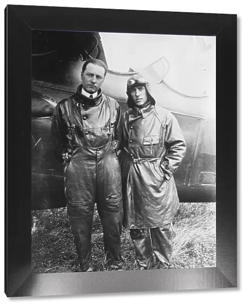 Brothers in a long non stop flight. The brothers Arrachart left Le Bourget aerodrome