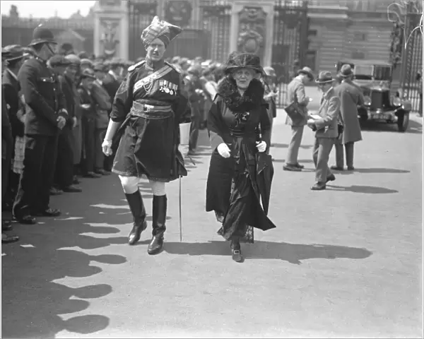 Investiture at Buckingham Palace. Major Boyle, DSO, Indian Army. 10 July 1922