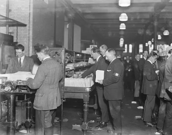 Christmas at the General Post Office, dealing with the parcels at Mount Pleasant 18