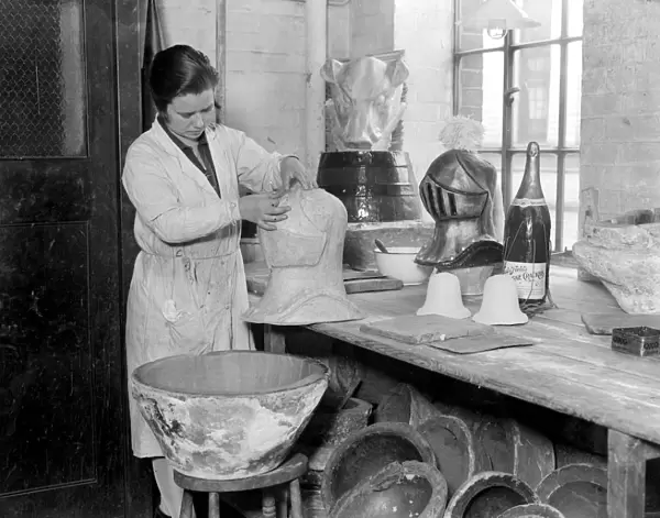 The making of Christmas Crackers at Mead and Fields, Holborn. 2 October 1928