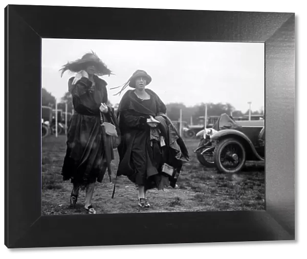 Ascot. Mrs Sydney Loder and Mrs Hubert Loder. 1922