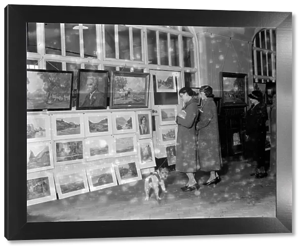 Evelyn Olivers exhibition of paintings in Sidcup, Kent. 1936