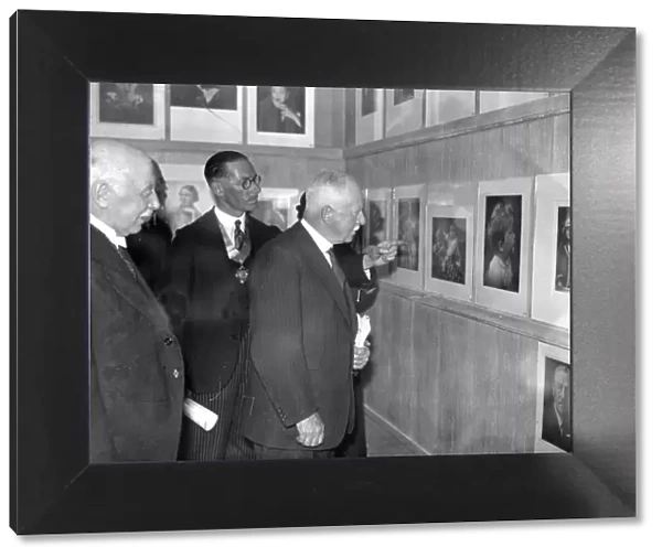 Mr Archie Handford ( President ) pointing out exhibits to Lord Ebbisham at the Professional