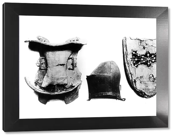 King Henry Vs shield, helmet and saddle. 15th century