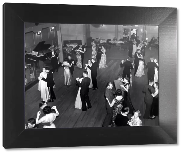 Ballroom dancing 1940s dance  /  dancing  /  party season  /  celebration  /  happy vintage