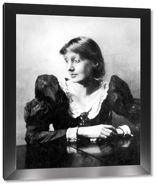 VIRGINIA WOOLF AUTHOR 1929 Bloomsbury Group, who were radical artists for their time