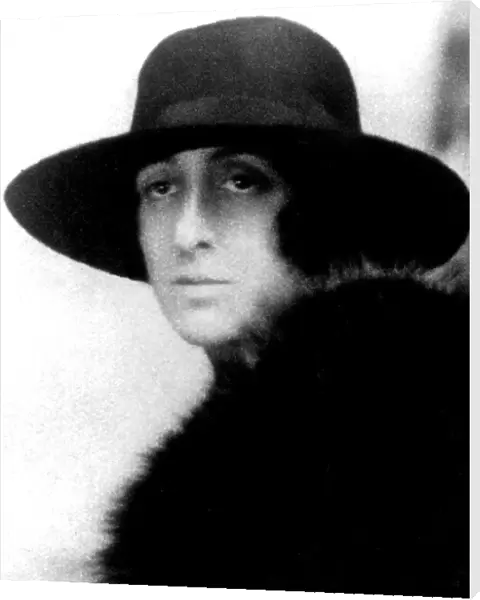 Writer Vita Sackville West Bloomsbury Group, who were radical artists for their time