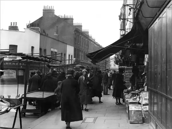 London. Lambeth Walk. 1930s History of London - Vauxhall  /  Lambeth