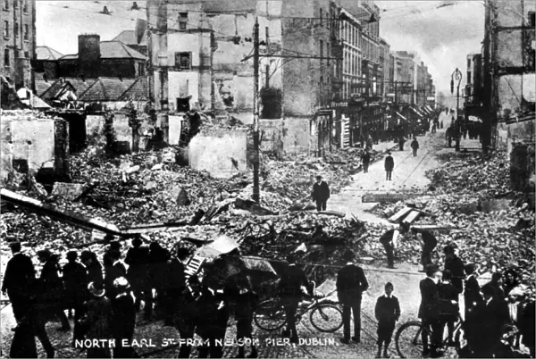 Easter Rebellion 1916 North Earl Street from Nelson Pier, Dublin Topfoto stills