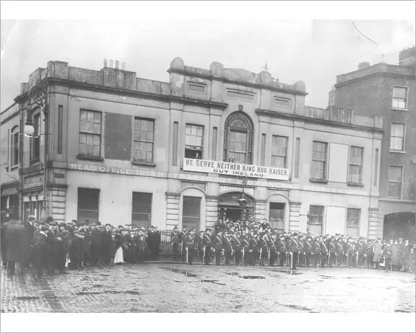 1916 Easter Rebellion in Eire. Irish citizen army parade at Liberty hall, Dublin