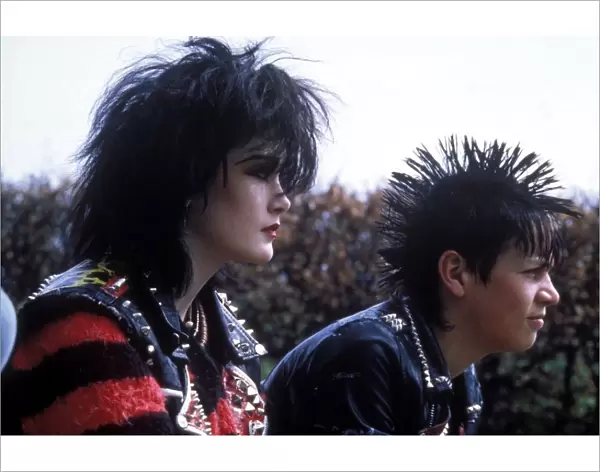 Punks 1983 - fashion, portrait, young woman, make up, punks