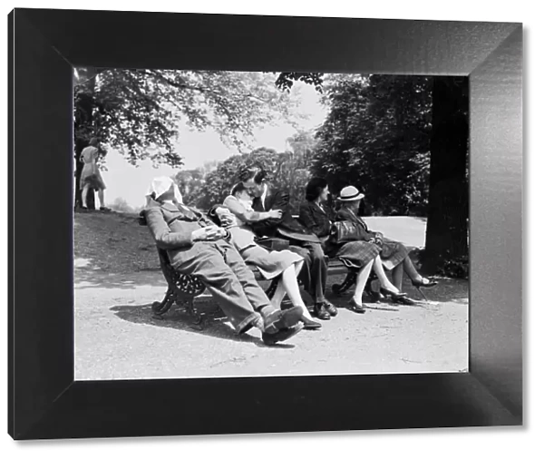 Lovers in Hyde Park - kissing like valentines day May 1947 love couple romance romantic
