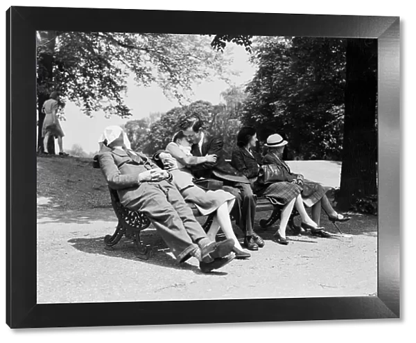 Lovers in Hyde Park - kissing like valentines day May 1947 love couple romance romantic