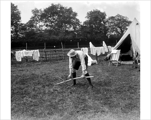 Harvesters camp at Weasenham, Norfolk, where schoolmasters and clergymen are helping