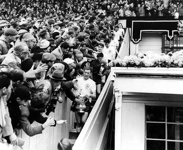 6th May 1960: The FA cup final at Wembley Stadium. Tottenham Hotspur (2) versus Leicester City (0)