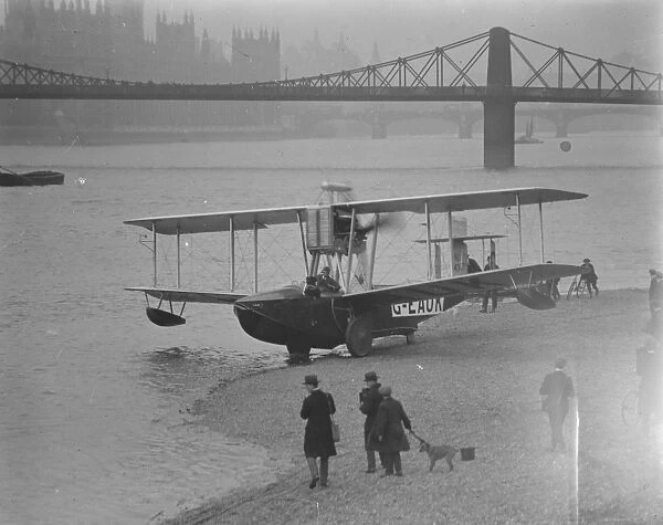 Admiralty Amphibian Tested on Thames Aircraft alighting tests arranged by the Admiralty