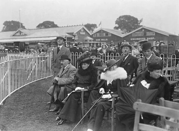 Aerial Derby at Hendon Grand Duke Michael, Countess Torby and Viscountess Curzon