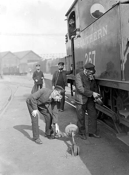 Air Raid precautions. Training for Southern Railway employees, at Vauxhall