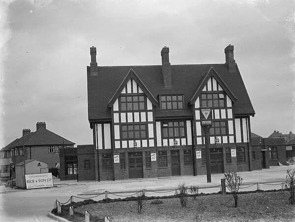 The Albany Inn on Hurst Road in Bexley, London. 1937