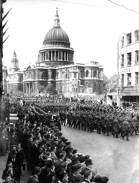 American troops in ceremonial march through London. For the first time since 1917