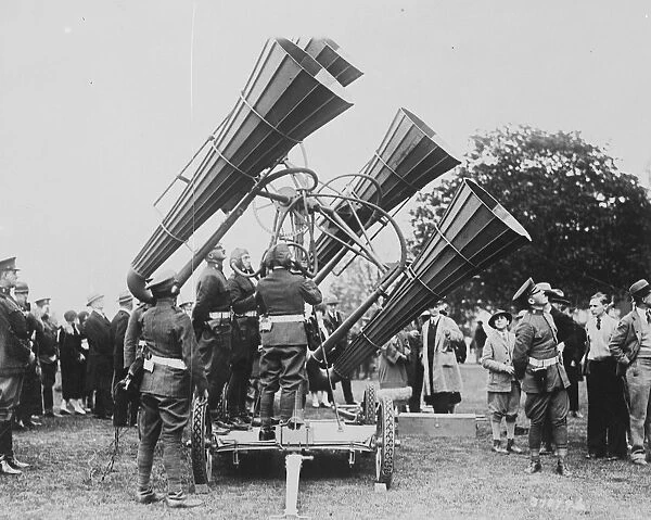 Americas aeroplane detector At Fort Totten, New York, the 62nd Coast Artillery