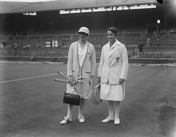 Anglo American battle of women tennis stars at Wimbledon. Mrs Godfree ( Britain