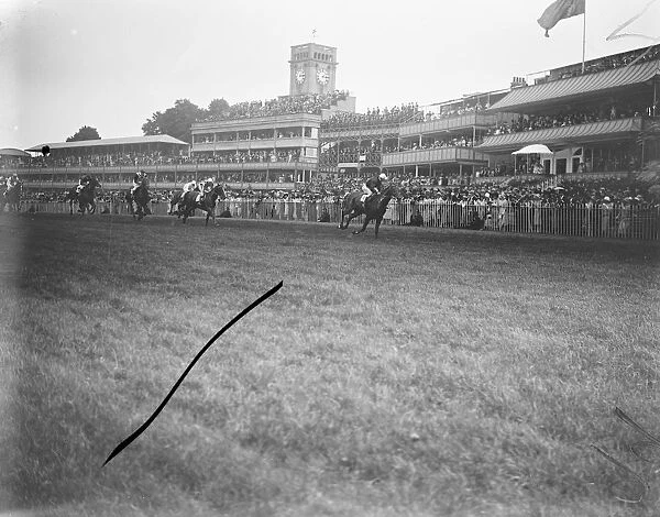 Ascot Lord Derbys Colorada wins the Coventry Stakes 16 June 1925