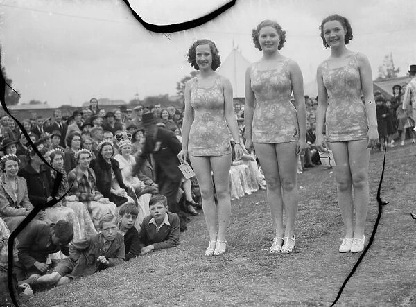 The Bathing Girls at the Dartford Carnival in Kent. 1939