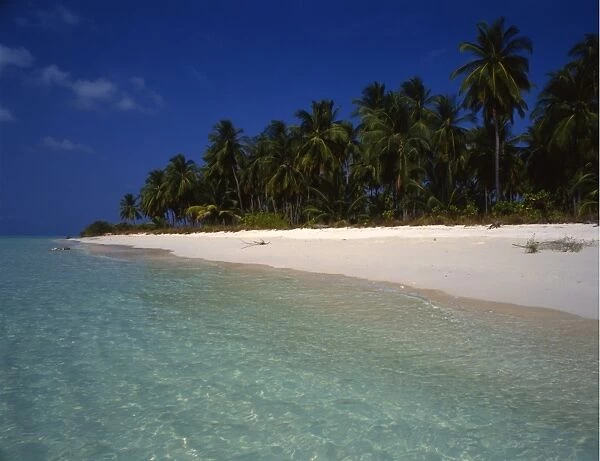 Beach on Little Bandos, in the Maldives