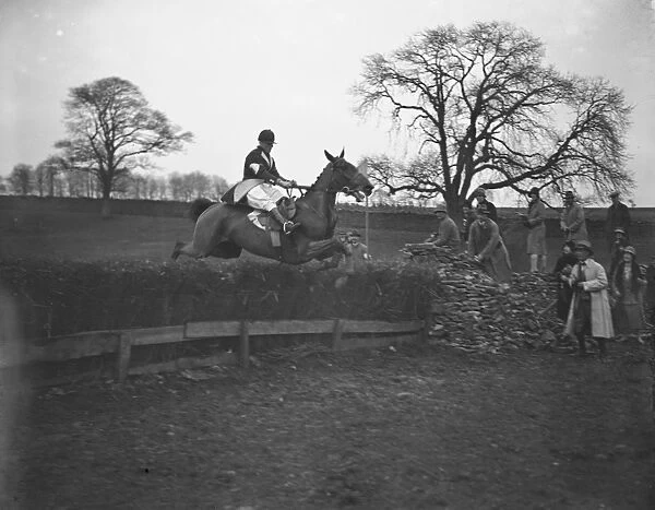 Beaufort Hunt point to point at Hazelton. Prince of Wales on Degomme. 1928