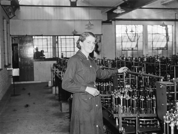 Beauty Queen ( Barbara Fox ) at work. 1937