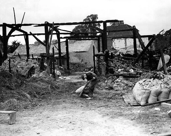 Bomb damage at Alexanders Farm, Eynsford, Kent 30th September 1940